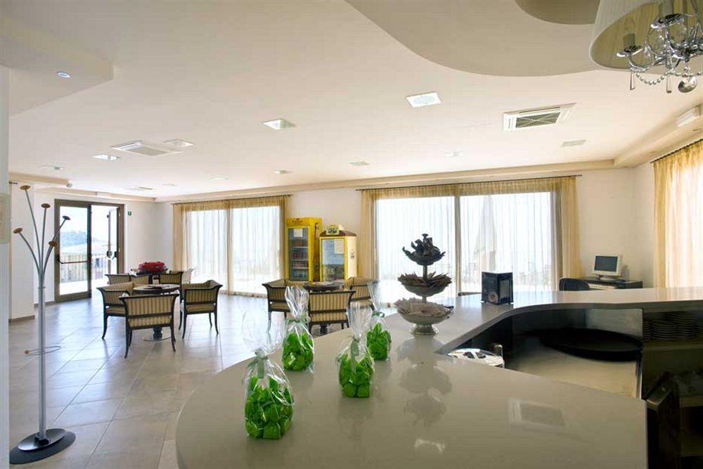 Residence Besass, Gtsgroup Tignale Luaran gambar